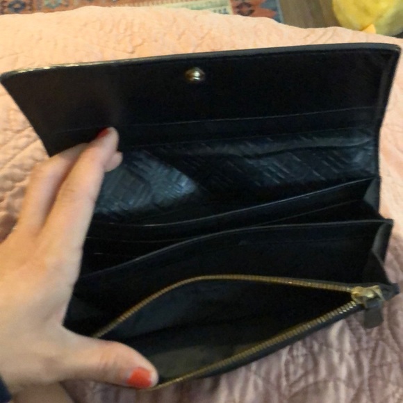 Authentic Burberry wallet - Picture 4 of 5